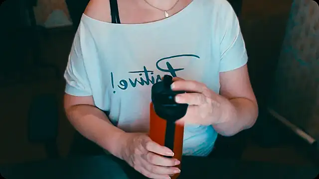 Snapshot of AlisaHot55 chatting on 10/02/25, 10:11 AlisaHot55 online show from 10/02/25, 10:11