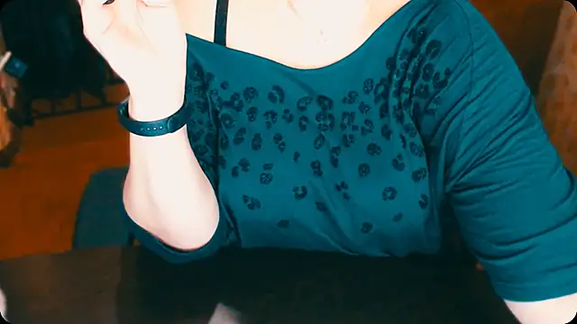 Snapshot of AlisaHot55 chatting on 11/24/25, 11:21 AlisaHot55 online show from 11/24/25, 11:21