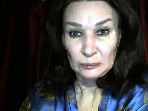 Snapshot of PrettyAndWild chatting on 12/02/24, 01:24 PrettyAndWild online show from 12/02/24, 01:24