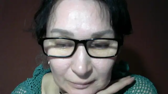 PrettyAndWild online show from 04/19/26, 03:33