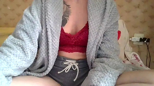 Snapshot of fabiolagg chatting on 11/27/25, 12:40 fabiolagg online show from 11/27/25, 12:40