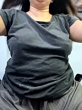 Snapshot of Preet_Kaur_69 chatting on 10/26/25, 10:10 Preet Kaur 69 online show from 10/26/25, 10:10