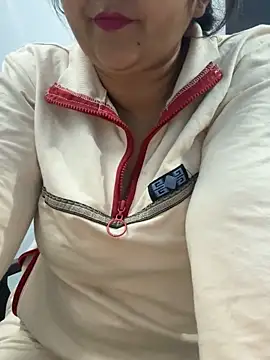 Snapshot of Preet_Kaur_69 chatting on 11/18/25, 04:55 Preet Kaur 69 online show from 11/18/25, 04:55