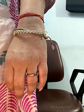 Snapshot of Preet_Kaur_69 chatting on 11/20/25, 06:18 Preet Kaur 69 online show from 11/20/25, 06:18