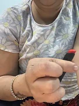 Snapshot of Preet_Kaur_69 chatting on 11/28/25, 05:59 Preet Kaur 69 online show from 11/28/25, 05:59