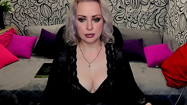 Snapshot of Hotdreamhere chatting on 12/30/24, 10:32 Hotdreamhere online show from 12/30/24, 10:32