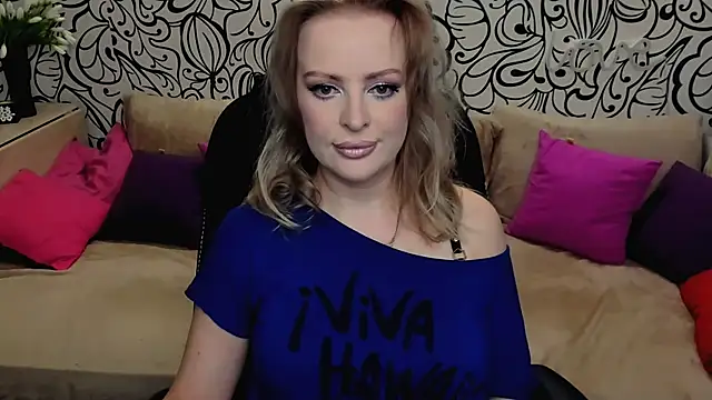 Hotdreamhere online show from 05/13/26, 04:43