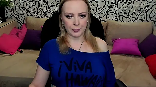 Hotdreamhere online show from 05/26/26, 04:30
