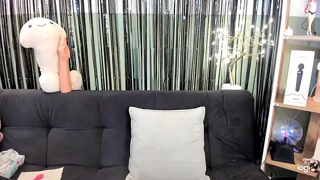 lilly sweett online show from 02/22/26, 12:01