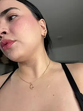 Snapshot of GeorginaJones chatting on 01/29/25, 12:54 GeorginaJones online show from 01/29/25, 12:54