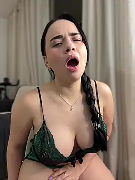 Snapshot of GeorginaJones chatting on 01/30/25, 02:49 GeorginaJones online show from 01/30/25, 02:49