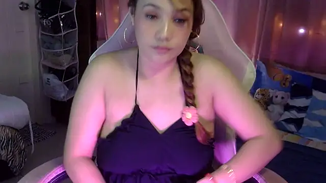 Snapshot of yourbabe_Brielle chatting on 11/26/25, 06:36 yourbabe Brielle online show from 11/26/25, 06:36