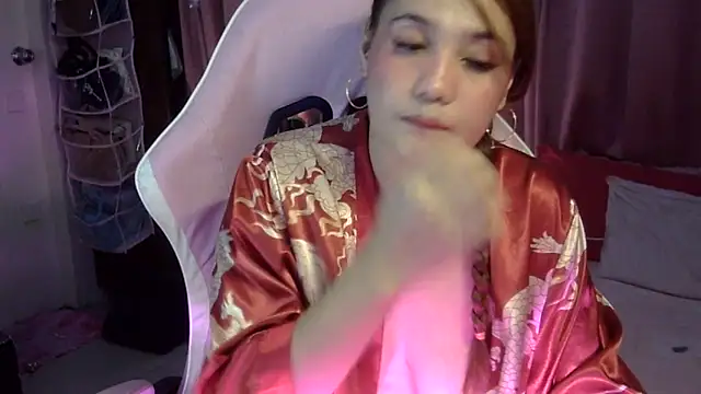 Snapshot of yourbabe_Brielle chatting on 12/18/25, 06:58 yourbabe Brielle online show from 12/18/25, 06:58