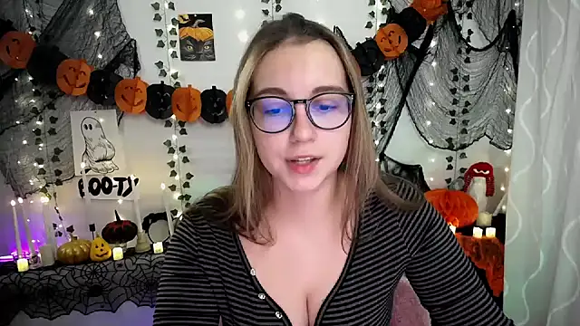 SweetPrincess  online show from 11/03/25, 06:36