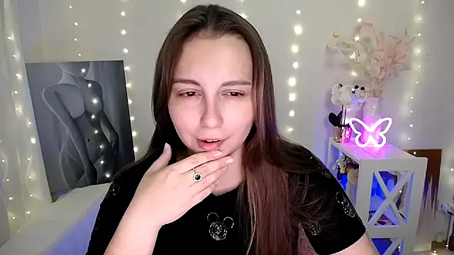 Snapshot of SweetPrincess_ chatting on 06/15/26, 05:20 SweetPrincess online show from 06/15/26, 05:20