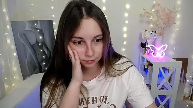 Snapshot of SweetPrincess_ chatting on 06/16/26, 05:32 SweetPrincess online show from 06/16/26, 05:32