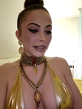 Snapshot of TamaraSavage chatting on 01/25/25, 10:19 TamaraSavage online show from 01/25/25, 10:19