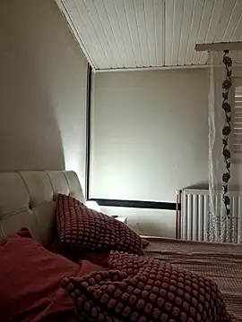 Snapshot of TamaraSavage chatting on 03/04/25, 09:29 TamaraSavage online show from 03/04/25, 09:29