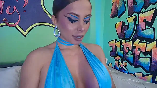 Snapshot of TamaraSavage chatting on 09/30/25, 08:30 TamaraSavage online show from 09/30/25, 08:30