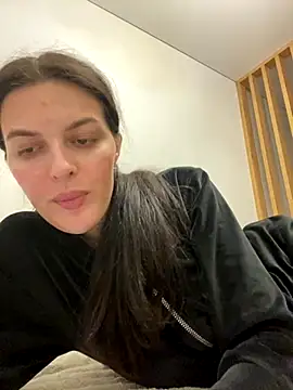 little belucci online show from 10/21/25, 03:35