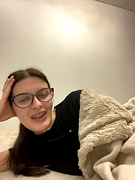 little belucci online show from 11/04/25, 06:07