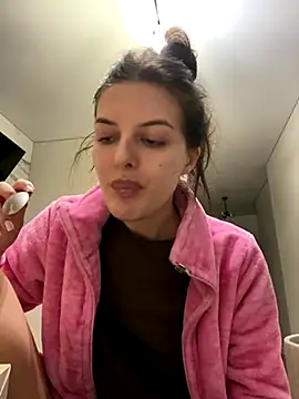 little belucci online show from 12/03/25, 02:48