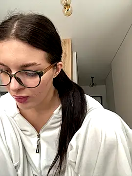 little belucci online show from 01/08/26, 12:07