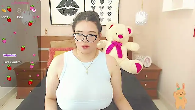 Snapshot of miss_linda_ chatting on 01/17/25, 07:49 miss linda  online show from 01/17/25, 07:49