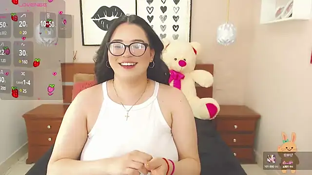 Snapshot of miss_linda_ chatting on 02/07/25, 08:10 miss linda  online show from 02/07/25, 08:10