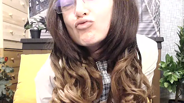 Snapshot of lilianleight chatting on 07/03/26, 05:19 lilianleight online show from 07/03/26, 05:19