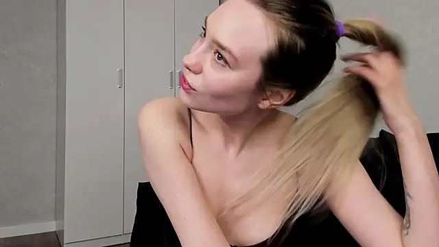 mary shiota online show from 10/29/25, 10:17