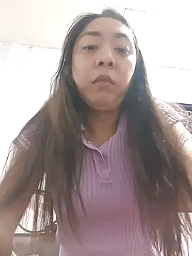 Snapshot of ErikaJayne4u chatting on 12/08/24, 06:33 ErikaJayne4u online show from 12/08/24, 06:33