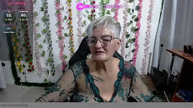 Snapshot of bety-cum2 chatting on 12/07/24, 10:28 bety-cum2 online show from 12/07/24, 10:28