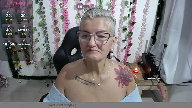 Snapshot of bety-cum2 chatting on 01/05/25, 11:15 bety-cum2 online show from 01/05/25, 11:15