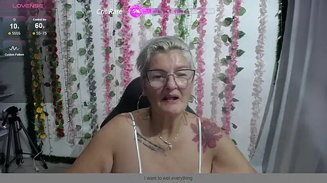 Snapshot of bety-cum2 chatting on 01/13/25, 09:52 bety-cum2 online show from 01/13/25, 09:52