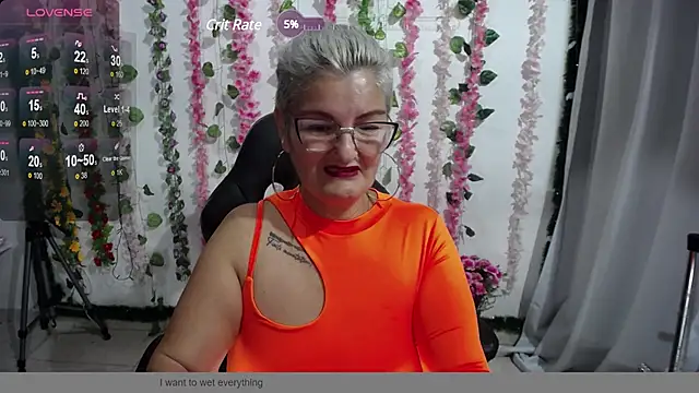 Snapshot of bety-cum2 chatting on 01/19/25, 11:01 bety-cum2 online show from 01/19/25, 11:01