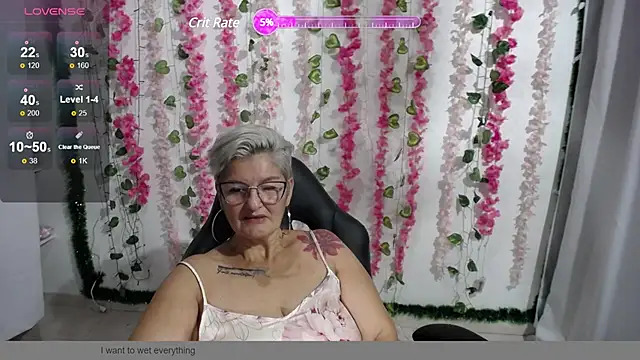 Snapshot of bety-cum2 chatting on 01/31/25, 10:10 bety-cum2 online show from 01/31/25, 10:10