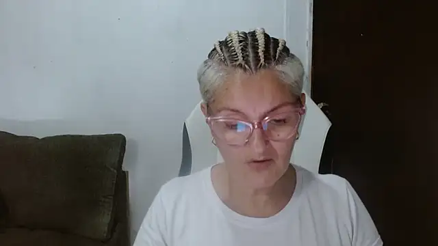 bety-cum2 online show from 02/10/26, 12:04