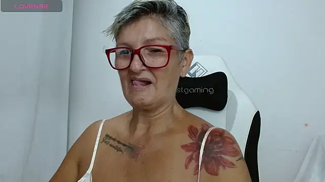 bety-cum2 online show from 06/03/26, 08:47