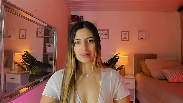 little antonela online show from 12/13/24, 02:16
