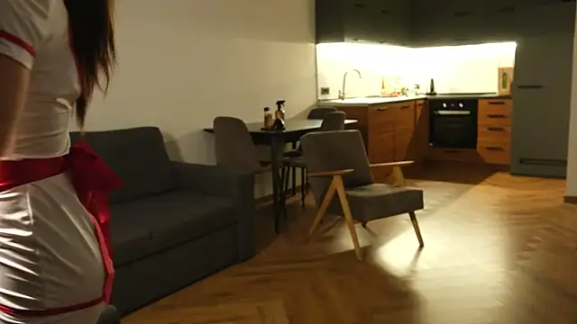 Snapshot of hee_jeen chatting on 07/17/26, 04:12 hee jeen online show from 07/17/26, 04:12