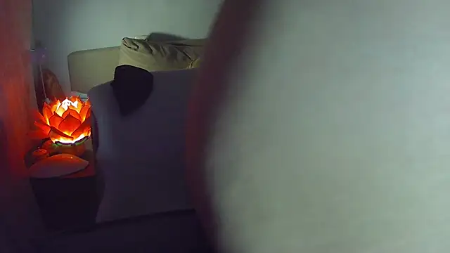 Snapshot of leysun7 chatting on 11/16/25, 04:18 leysun7 online show from 11/16/25, 04:18