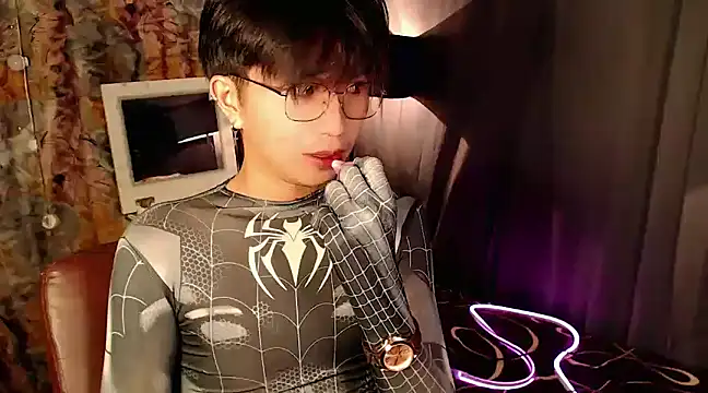 Snapshot of Sexy_Handsome_Drex chatting on 12/19/24, 07:51 Sexy Handsome Drex online show from 12/19/24, 07:51