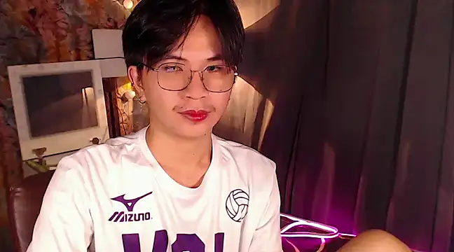 Snapshot of Sexy_Handsome_Drex chatting on 12/26/24, 04:47 Sexy Handsome Drex online show from 12/26/24, 04:47