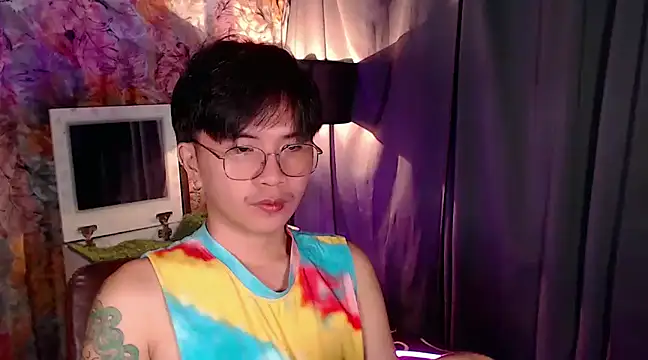 Snapshot of Sexy_Handsome_Drex chatting on 01/10/25, 11:33 Sexy Handsome Drex online show from 01/10/25, 11:33