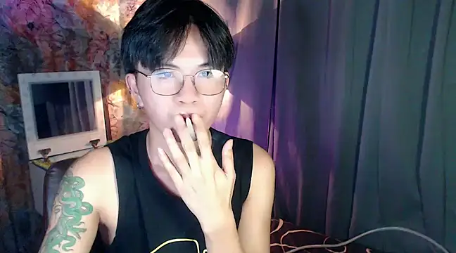 Snapshot of Sexy_Handsome_Drex chatting on 01/13/25, 09:30 Sexy Handsome Drex online show from 01/13/25, 09:30