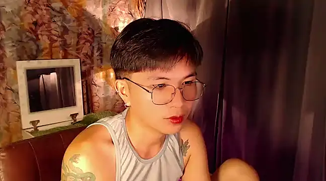 Snapshot of Sexy_Handsome_Drex chatting on 02/03/25, 12:47 Sexy Handsome Drex online show from 02/03/25, 12:47