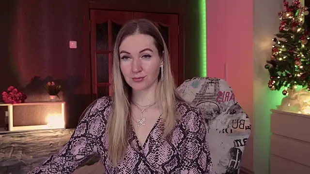 Hello Lisha online show from 12/18/25, 08:20