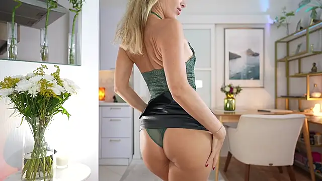 IamRealSugar online show from 10/11/25, 02:15