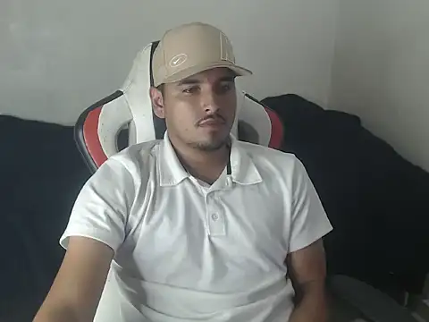 Snapshot of kylian_07 chatting on 07/22/26, 02:36 kylian 07 online show from 07/22/26, 02:36
